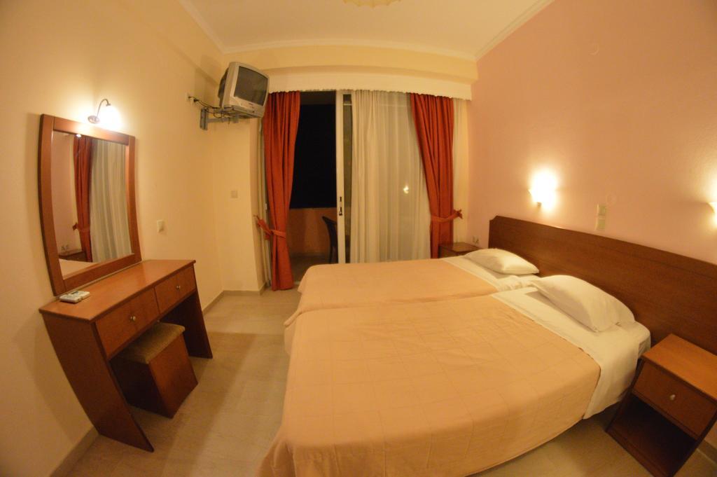 Lido Sofia Holidays Agios Gordios  Dış mekan fotoğraf